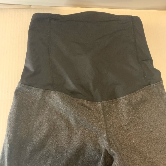 Isabel Maternity capris in size XS - Picture 6 of 6